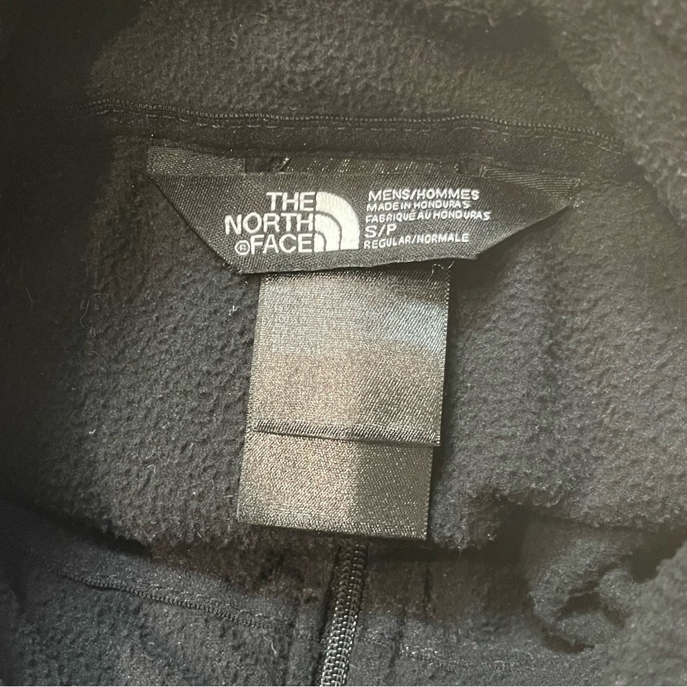 North Face Men’s Size Small Jacket - Picture 4 of 4